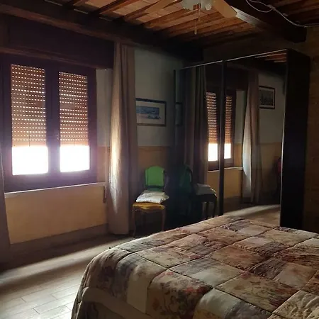 Casetta Terrosi Apartment *